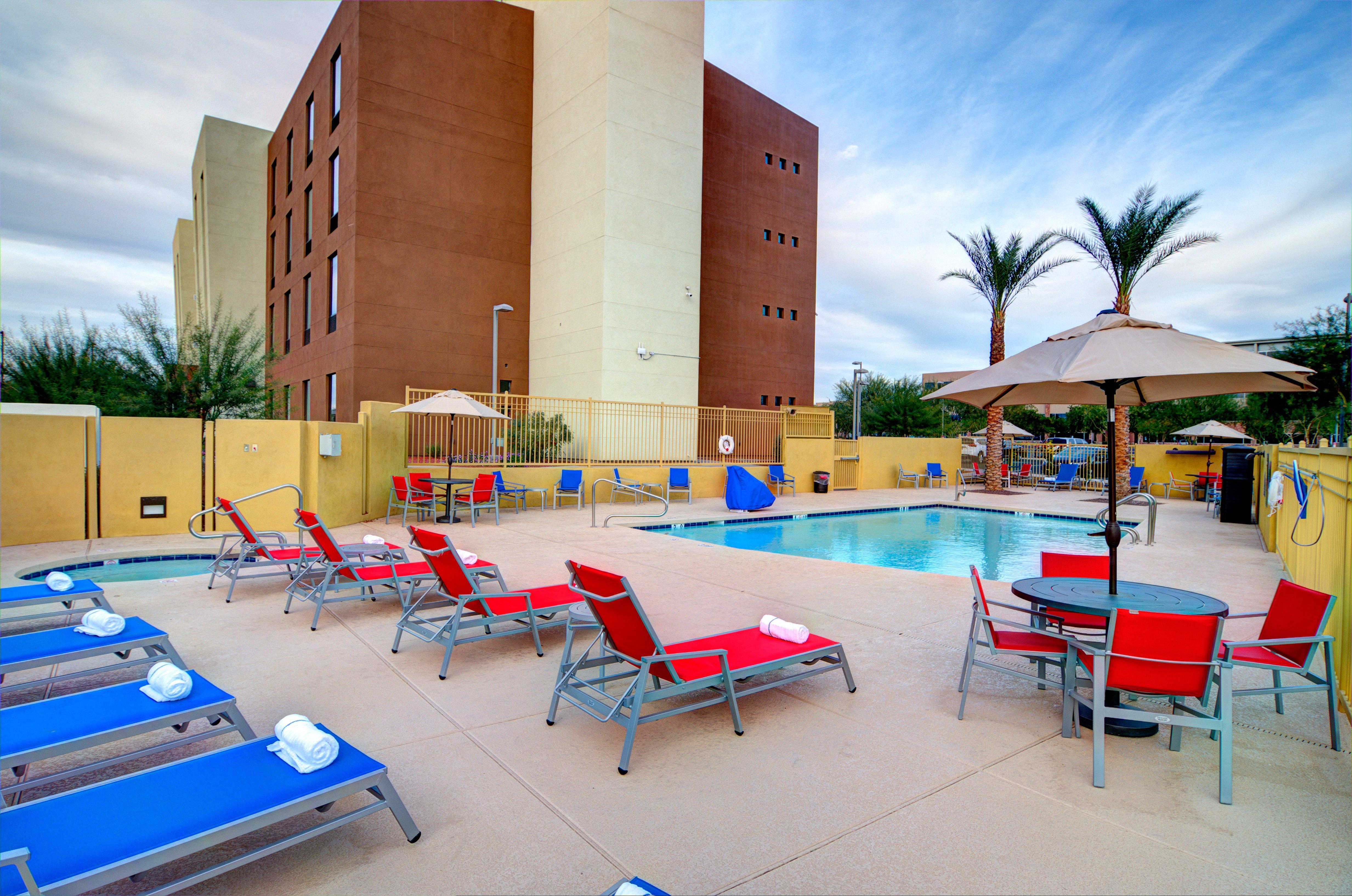 Holiday Inn Express & Suites - Phoenix North - Scottsdale By Ihg Exterior foto