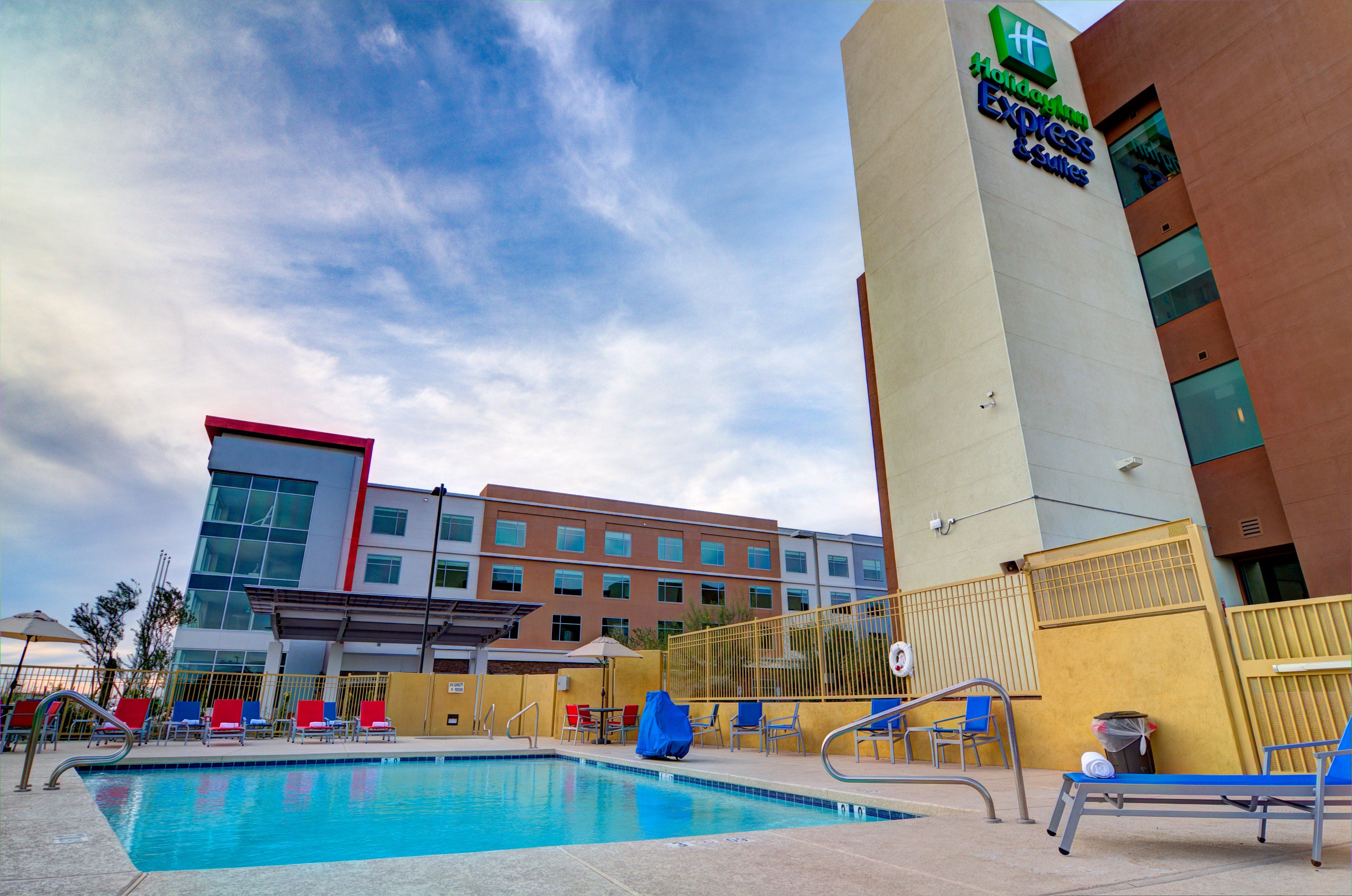 Holiday Inn Express & Suites - Phoenix North - Scottsdale By Ihg Exterior foto